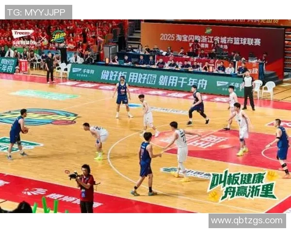 赛后分析:杭州篮球队与武汉篮球队的团队协作表现与战术对比 赛后分析:杭州篮球队与武汉篮球队的团队协作表现与战术对比