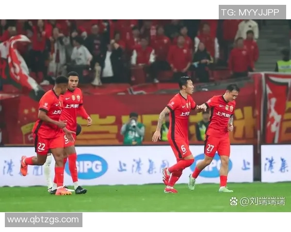 足球明星奥斯卡在赛场上的实力分析与表现评估